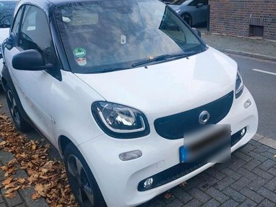 Weiß Gebraucht 2019 Smart ForTwo Coupé Coupé | 11.500 €
