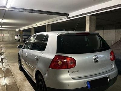 Gebraucht VW Golf V 102 PS (75 kW) 2007 Silber Limousine