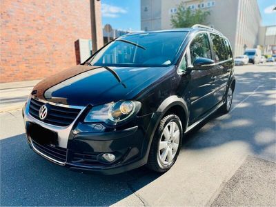 VW Touran Cross