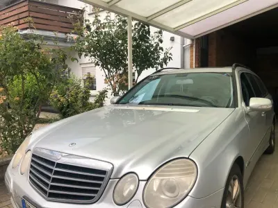 Gebraucht Mercedes E220 170 PS (125 kW) 2008 Silber Limousine