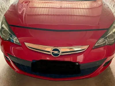 Gebraucht Opel Astra GTC 120 PS (88 kW) 2012 Rot Limousine