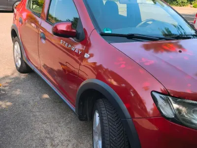 Gebraucht Dacia Sandero Stepway 90 PS (66 kW) 2014 Rot Limousine