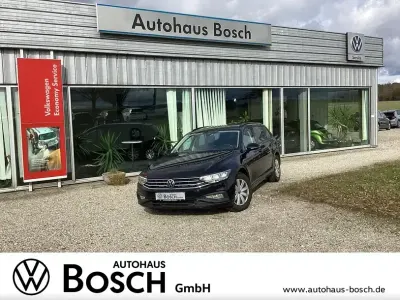 Gebraucht VW Passat Conceptline 150 PS (110 kW) 2022 Schwarz Kombi