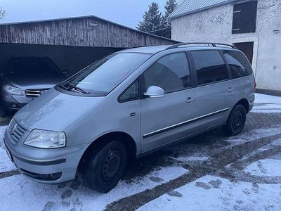 Grau Gebraucht 2005 VW Sharan Comfortline Van / Kleinbus | 1.200 € (Superpreis)