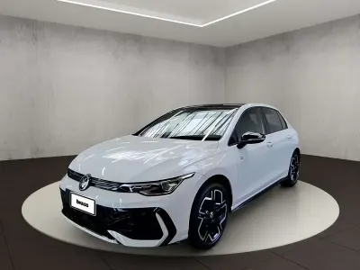 Neu VW Golf VIII R-line 150 PS (110 kW) 2026 Pure white/schwarz Limousine