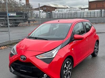 Rot Gebraucht 2020 Toyota Aygo X-play Kleinwagen | 7.900 € (Guter Preis)