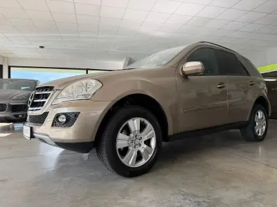 Gebraucht Mercedes 350 231 PS (169 kW) 2010 Beige SUV
