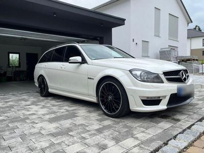Mercedes C63 AMG