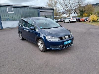 Second-hand VW Sharan Comfortline 140 CP (102 kW) 2014 Albastru Monovolum