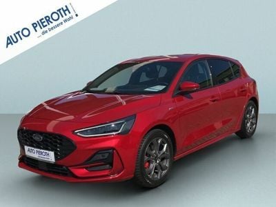 Gebraucht Ford Focus ST-Line X 155 PS (114 kW) 2022 Fantastic red metallic Limousine
