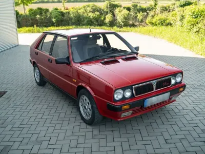 Second-hand Lancia Delta 165 CP (121 kW) 1988 Roșu Hatchback