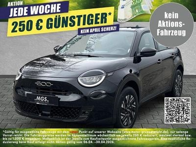 Neu Fiat 600E Red 114 kW (156 PS) 2025 Schwarz SUV