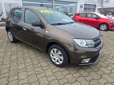 Gebraucht Dacia Sandero Essentiel 73 PS (53 kW) 2018 Cnm quarzitbraun met. Kleinwagen