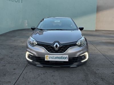 Usata Renault Captur LIMITED 150 CV (110 kW) 2019 Grigio SUV
