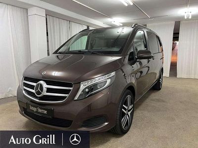 Braun Gebraucht 2018 Mercedes V250 Avantgarde Edition Van / Kleinbus | 38.750 € (Fairer Preis)