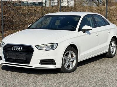 Gebraucht Audi A3 Sport 150 PS (110 kW) 2019 Weiß Limousine