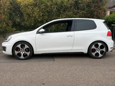 Gebraucht VW Golf VI GTI 211 PS (155 kW) 2011 Weiß Kleinwagen