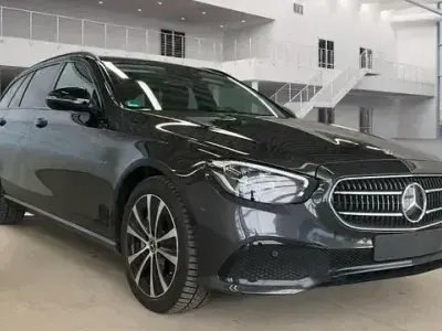 Gebraucht Mercedes E300 Night 320 PS (235 kW) 2021 Graphitgrau (metallic) Kombi