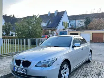 Gebraucht BMW 520 Lifestyle 170 PS (125 kW) 2008 Silber Limousine