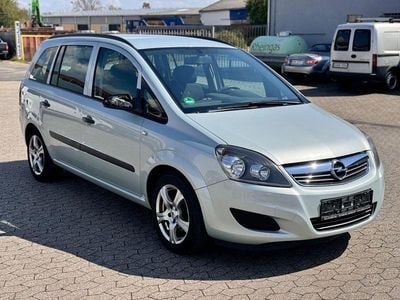 Usata Opel Zafira 140 CV (102 kW) 2009 Verde Monovolume