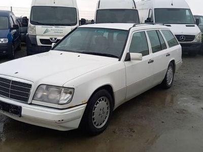 Weiß Gebraucht 1994 Mercedes 200 Kombi | 1.999 €