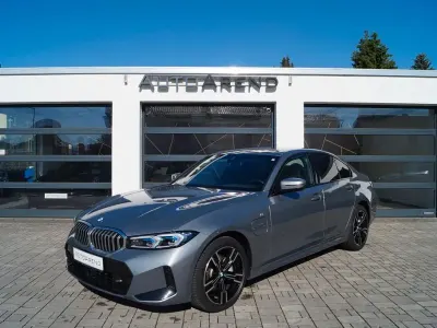 Usata BMW 330e M Sport 292 CV (214 kW) 2025 Grigio Berlina