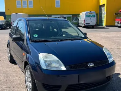 Gebraucht Ford Fiesta 60 PS (44 kW) 2004 Blau Kleinwagen