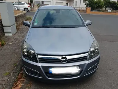 Gebraucht Opel Astra 90 PS (66 kW) 2004 Grau Limousine