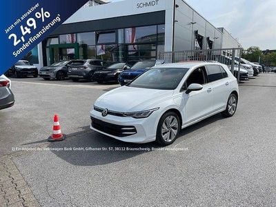 Second-hand VW Golf VIII R 150 CP (110 kW) 2025 Alb Berlinǎ