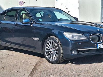 Gebraucht BMW 740 306 PS (225 kW) 2010 Blau Limousine