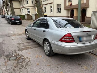 Usata Mercedes C200 122 CV (89 kW) 2003 Grigio Berlina
