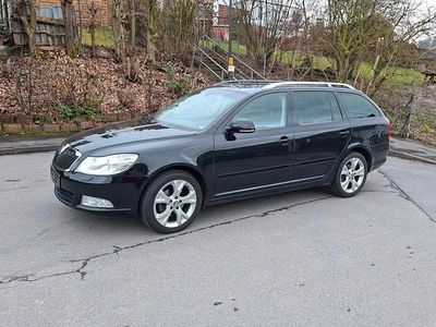 Gebraucht Skoda Octavia Elegance 140 PS (102 kW) 2012 Schwarz Kombi