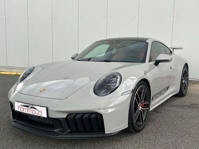 Porsche 911 Carrera 4 GTS