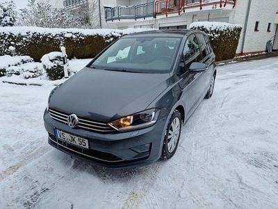 Grau Gebraucht 2017 VW Golf Sportsvan Sound Van / Kleinbus | 9.850 € (Fairer Preis)