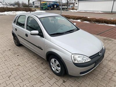 Silber Gebraucht 2001 Opel Corsa Comfort Kleinwagen | 750 € (Guter Preis)