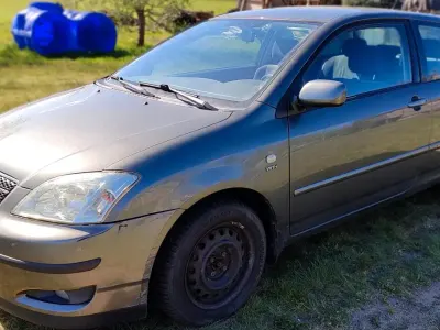 Brugt Toyota Corolla 96 HK (70 kW) 2002 Grå Hatchback