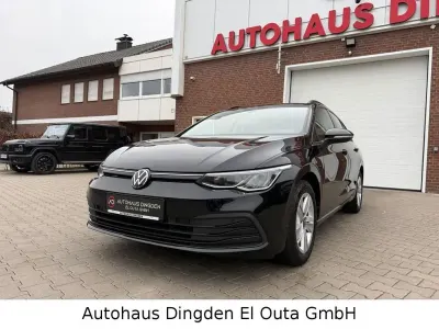 Second-hand VW Golf VIII Life 116 CP (85 kW) 2023 Negru Break