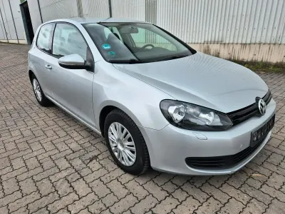 Gebraucht VW Golf VI Trendline 105 PS (77 kW) 2011 Silber Kleinwagen