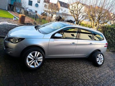 Gebraucht Peugeot 308 SW Business-Line 120 PS (88 kW) 2016 Silber Kombi
