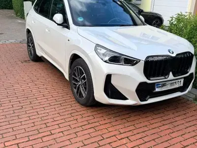 Gebraucht BMW X1 Sport Line 136 PS (100 kW) 2023 Weiß SUV