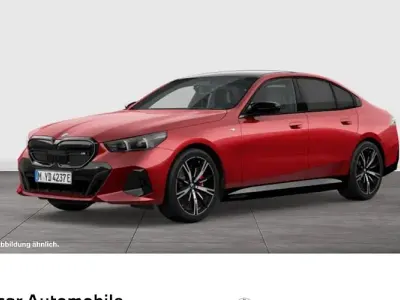 Begagnad BMW i5 M Sport 442 kW (601 HK) 2025 Röd Sedan