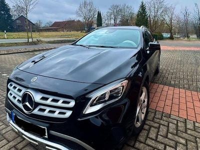 Gebraucht Mercedes GLA200 Urban 156 PS (114 kW) 2017 Schwarz SUV