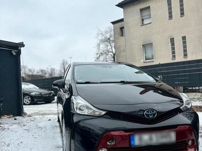 Schwarz Gebraucht 2019 Toyota Prius+ Van / Kleinbus | 15.900 €