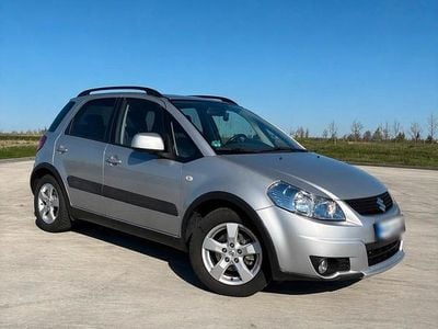Second-hand Suzuki SX4 120 CP (88 kW) 2009 Argintiu SUV