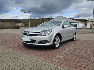 Gebraucht Opel Astra Edition 140 PS (102 kW) 2006 Silber Cabrio