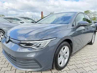 Gebraucht VW Golf VIII Sport 116 PS (85 kW) 2022 Grau Limousine
