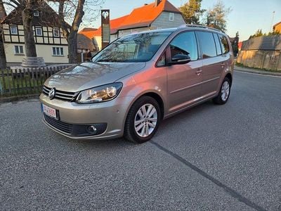 Begagnad VW Touran Style 140 HK (102 kW) 2012 Minibuss