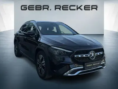 Gebraucht Mercedes GLA200 Advanced 163 PS (119 kW) 2024 Unilack nachtschwarz SUV