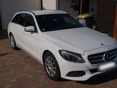 Gebraucht Mercedes C180 Avantgarde 156 PS (114 kW) 2015 Weiß Kombi