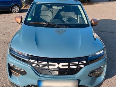 Begagnad Dacia Spring Extreme 47 kW (65 HK) 2024 Blå Halvkombi